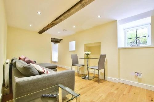 Cosy retreat in Rainow, Western Peak District