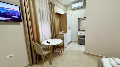 Lindos Comfy Studios Saranda