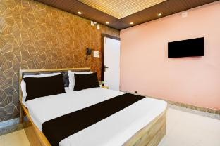 Collection O Tarapith Railway Junction Formerly Newtown Park