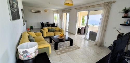 Romanson Seaview Apartment