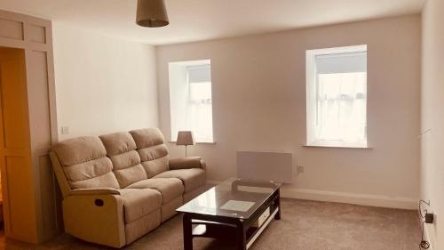 Colton House - Apt 1