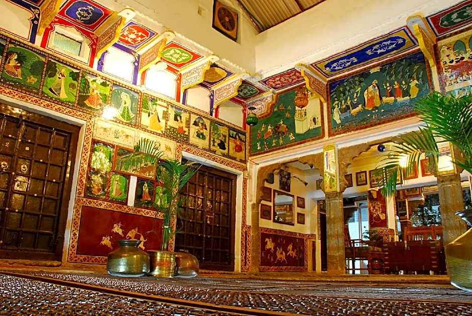 Haveli Braj Bhushanjee Heritage Hotel