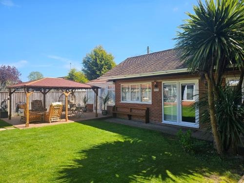 Spalding Town Centre - 2 Person - Self Contained - Self Catering 1 or 2 Doubles