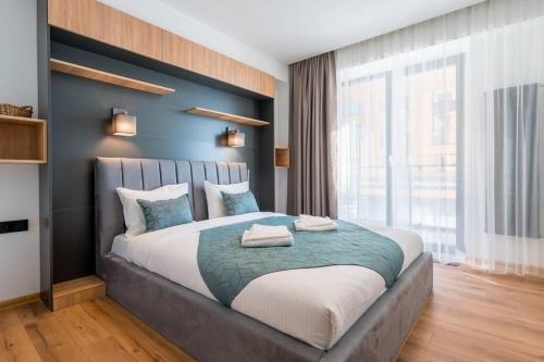 Spacious 2 bed. Perfect for family & friends