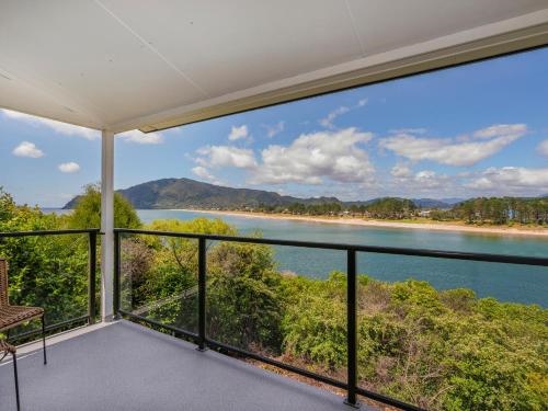 Pohutukawa on Paku Tairua Holiday Home