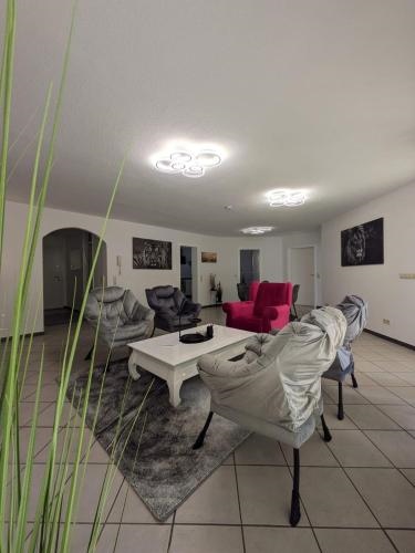 Große helle Wohnung nahe Audi und Lidl IT