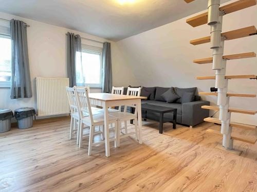 SAD803 - Zweistockige Monteurwohnung