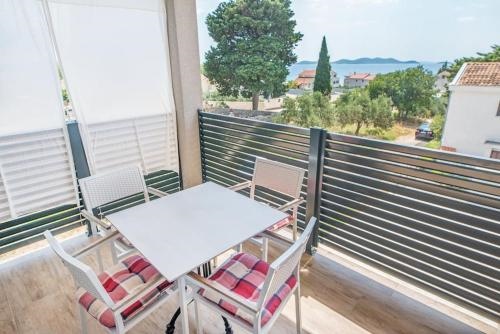 Apartment Tomislav Pakostane