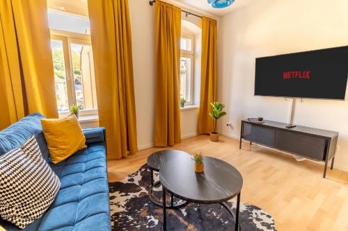 *NEU* 2 Zi, offene Kuche, Balkon