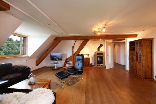 Schone Dachzimmerwohnung