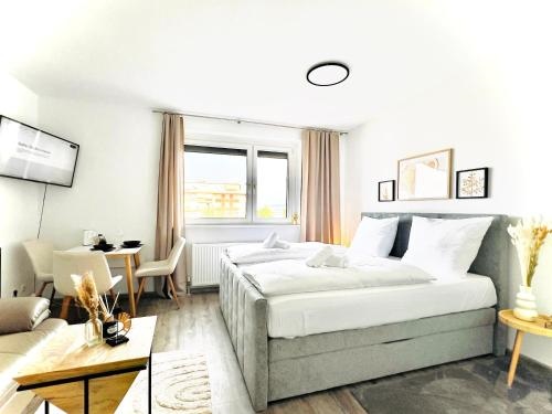 BaMo Studio city living skyline