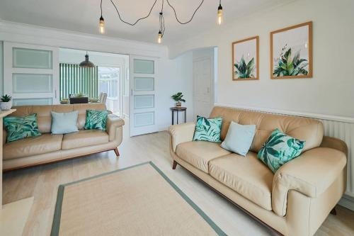 2km to Chester Races Sleeps 6 by Restfully
