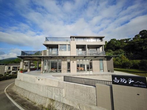 亮院子旅墅 Bright Courtyard