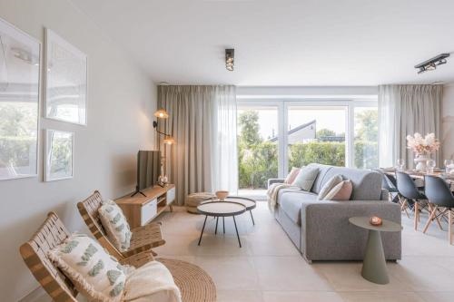 Huswell Very pleasant apartment with communal pool