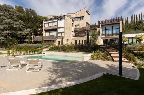 Exclusive Perugia Getaway - Apartments with Shared Pool & Parking