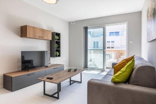 Exquisite modern luxury apt in central Malta - Walking distance to the restaurants & night life