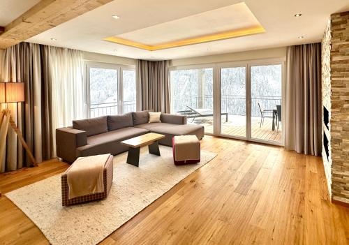 Zirben Luxus Apartments mit SPA und Pool direkt in Kappl