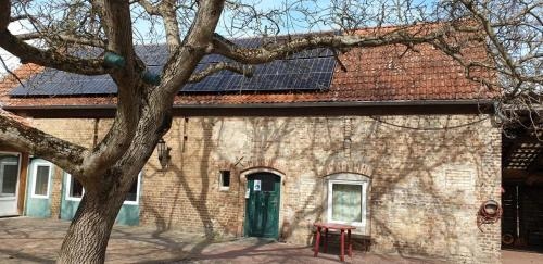 Montage Wohnung zum Walnussbaum Deutschhof