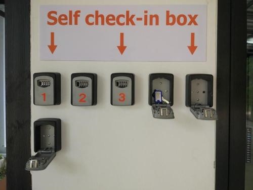 Coastal Oasis - Poolside Retreat