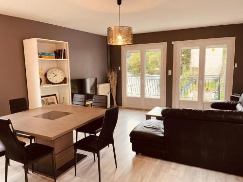 Maison sur les bords de Cere