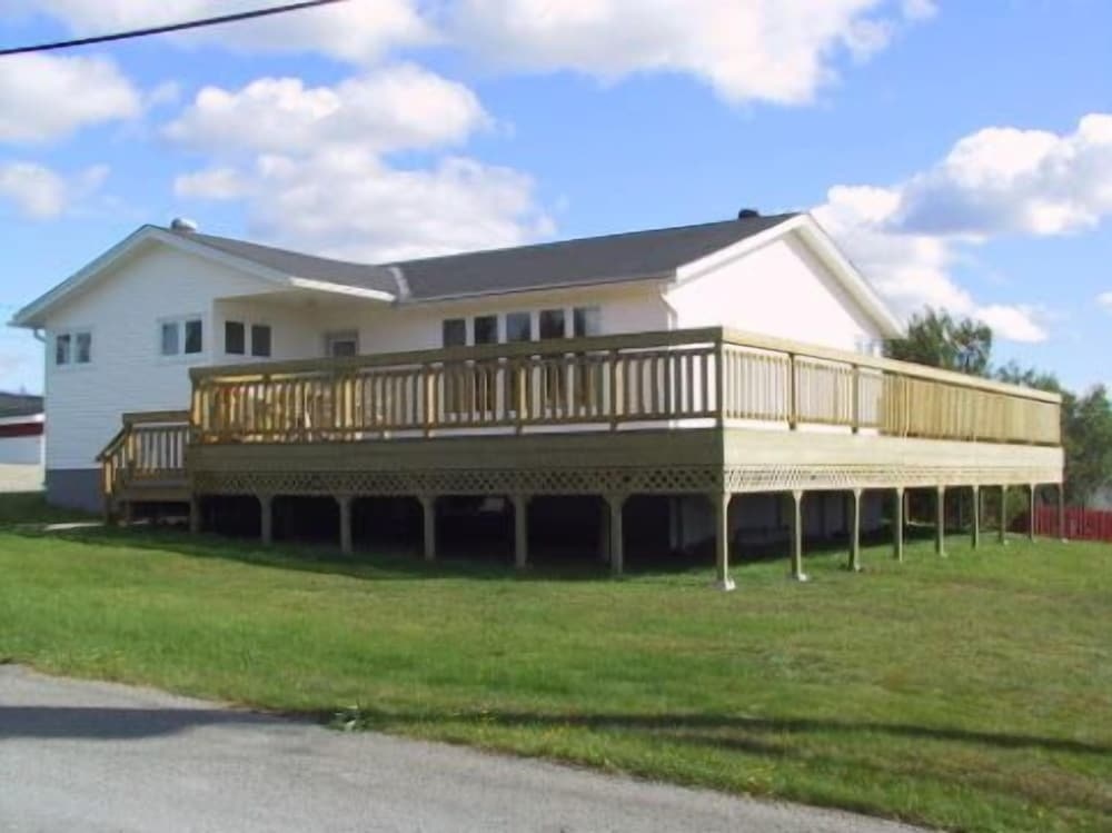 Comerford's Ocean View Efficiency Units