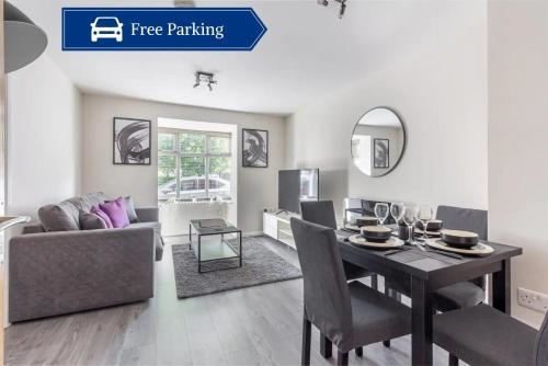 Lovely 2bed Apt in Redditch Free Wi Fi & Parking