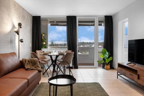 Urban Jungle Industrial Parkplatz Balkon Business