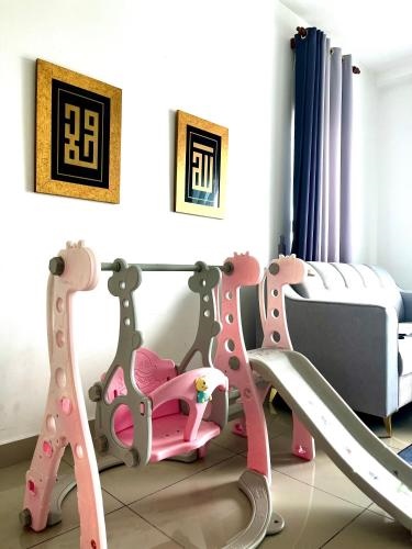 KAF Homestay for Musliim only with Pool 3 Bedroom with Aircond Smartkey concept Kids Fun Stay SlideSwingTrampoline