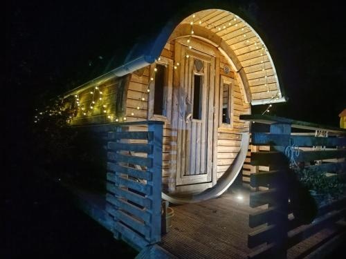 Auszeit am Vulkan - Appartements mit Fasssauna