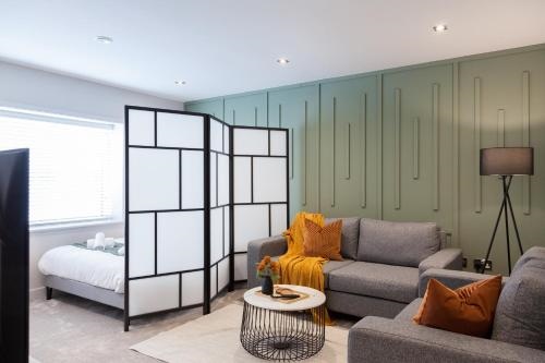 2-3 Bedroom Apartment- Long Term Stay Rates- Contractors-Professionals