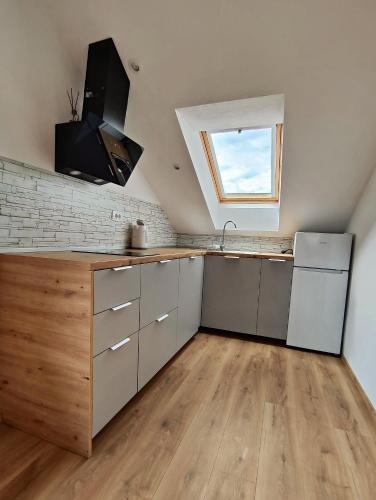 Apartments And Rooms Pri Baslju