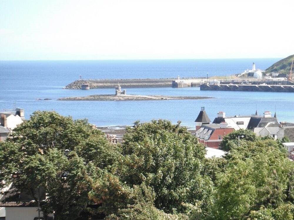 Arrandale Hotel & Apartments