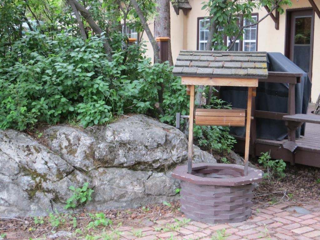 Crandell Mountain Lodge