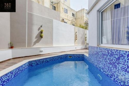 A lovely 4BR home with private POOL & BBQ by 360 Estates