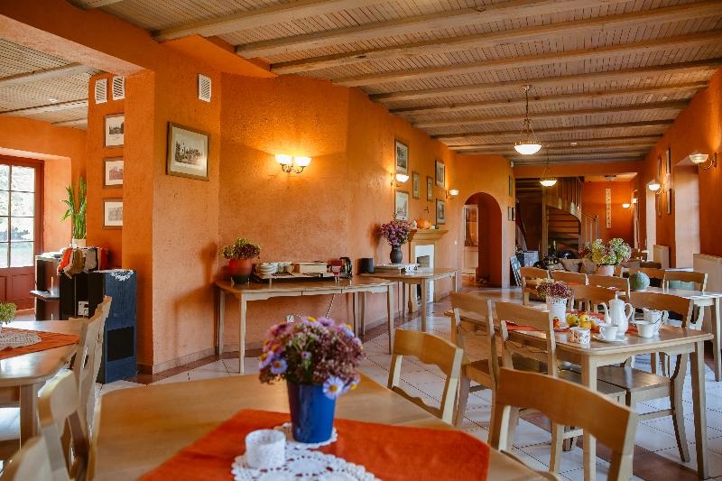 Karlamuiza Country Hotel