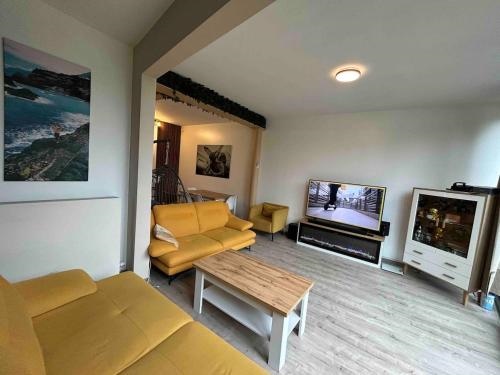 House avaible with garden for 6 or more people!