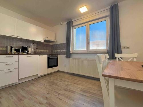 SAD303 - Geraumige Monteurwohnung mit Balkon