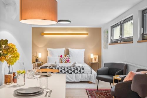 Studio! King Size Bett Autobahn Parkplatz