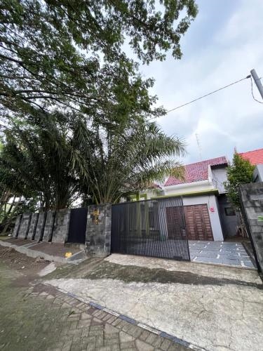 Omah Sare Griya Mt Mt Griya