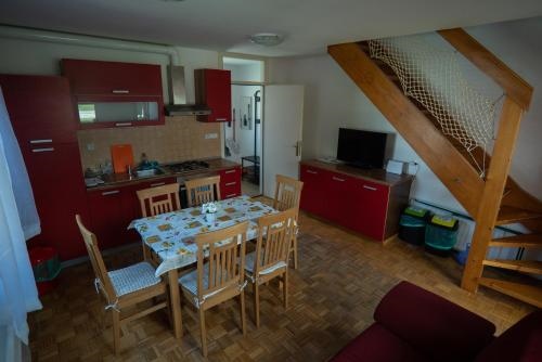 Apartment 67 Ana Terme ?atez