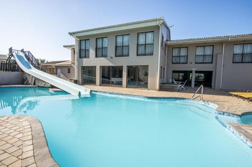 Banana Beach Club D7