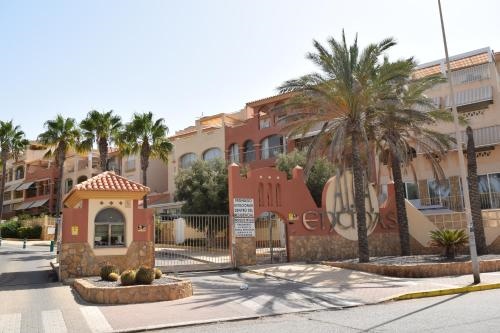 Alta Entinas Almerimar .Modern apartment close to beach beautiful pool.