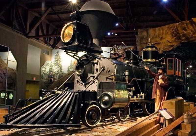 Courtyard Roseville Galleria Mall/Creekside Ridge Drive