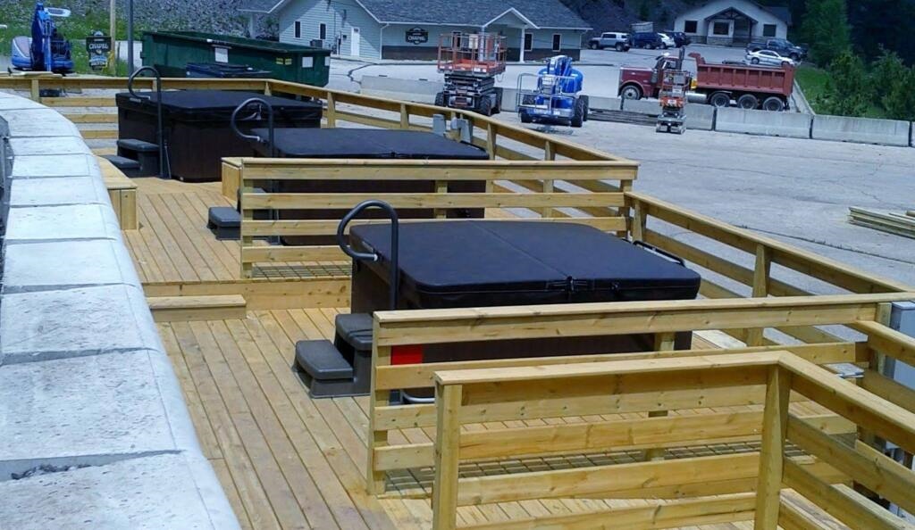 Blackstone Lodge & Suites