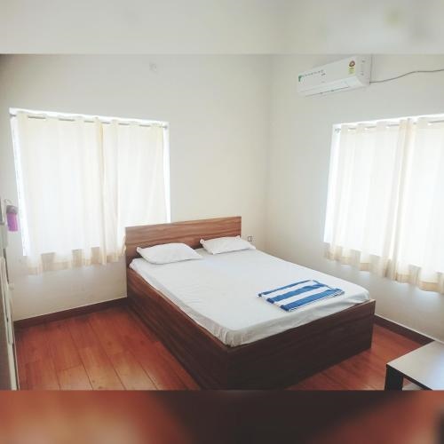 Hotel seven seventeen