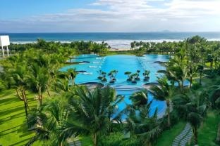 Arena Cam Ranh Resort by Realus