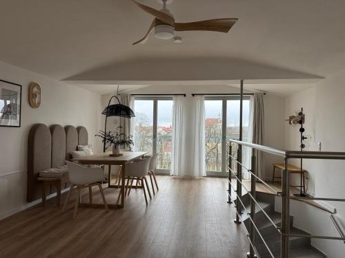 ApartNaest vollausgestattete Apartments I kostenlos parken I flexibler Check in I 1 bis 4 Zimmer I 1 bis 10 Personen