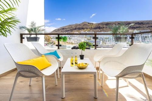 Casa LOLA Renovated Apt close to Center and Beach