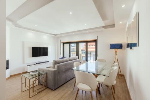 Glam 2 bedroom In Massama