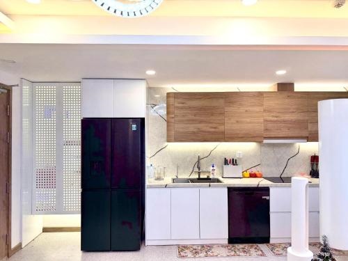 Armin Homes Corner 3 BRs with bathtub